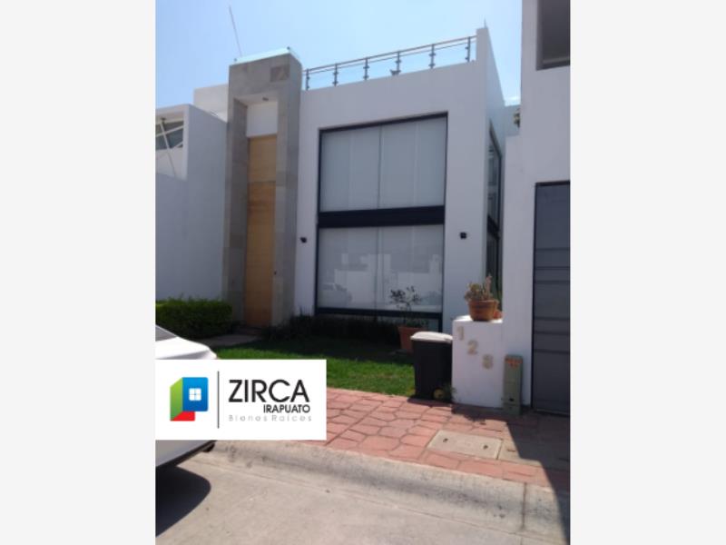 Casa en renta en Trento, Irapuato — foto 1 de 16