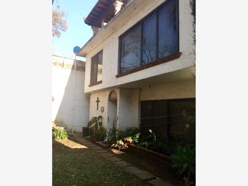 Casa en venta en Gloria Almada de Bejarano, Cuernavaca — foto 1 de 41