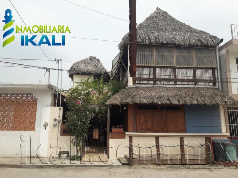 Casa en venta en Kawatzin Valencia, Coatzintla — foto 1 de 9