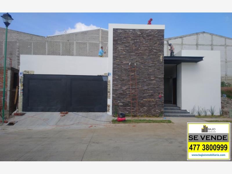Casa en venta en Cañada del Refugio, León — foto 1 de 13