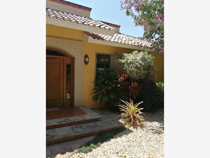 Casa en venta en Sumiya, Jiutepec — foto 1 de 35