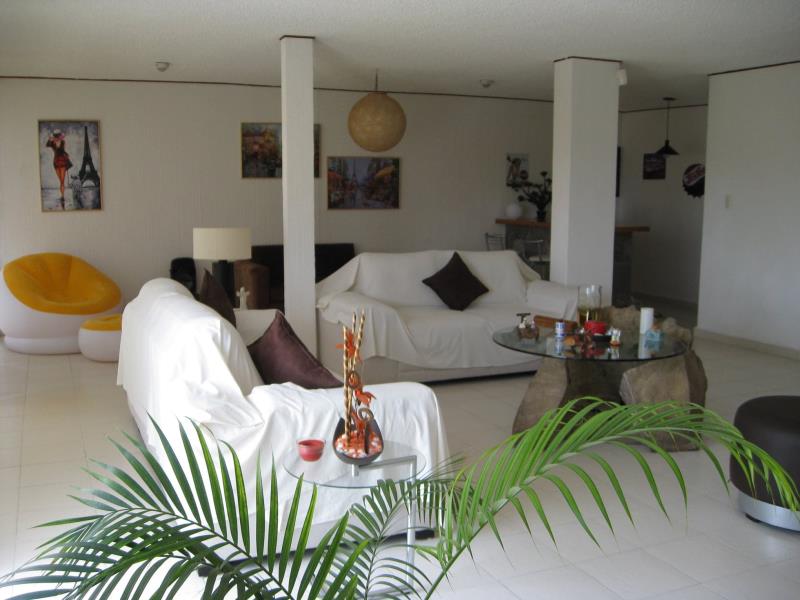 Casa en venta en Club de golf Tabachines, Cuernavaca — foto 1 de 11