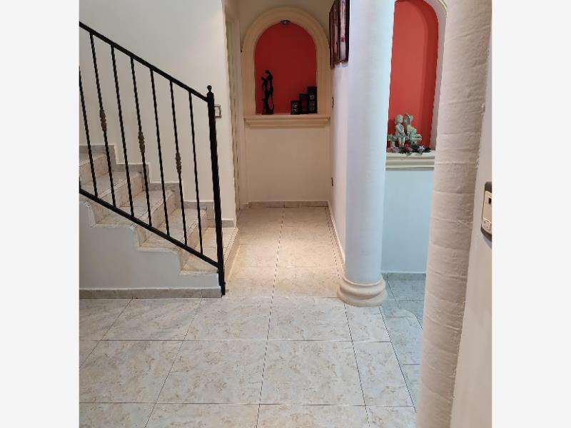 Casa en venta en España, Monterrey — foto 1 de 18