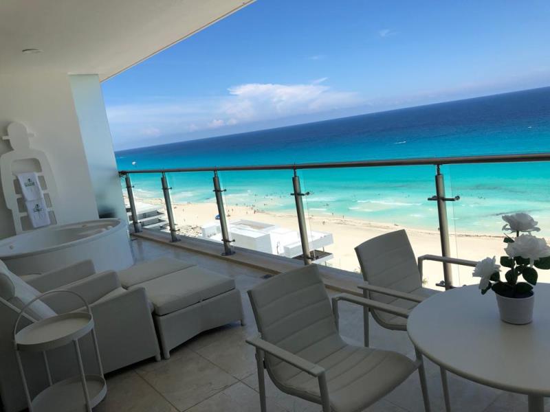 Departamento en venta en Zona Hotelera, Benito Juárez — foto 1 de 30