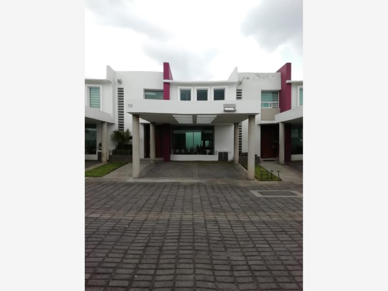 Casa en renta en San Miguel Totocuitlapilco, Metepec — foto 1 de 18