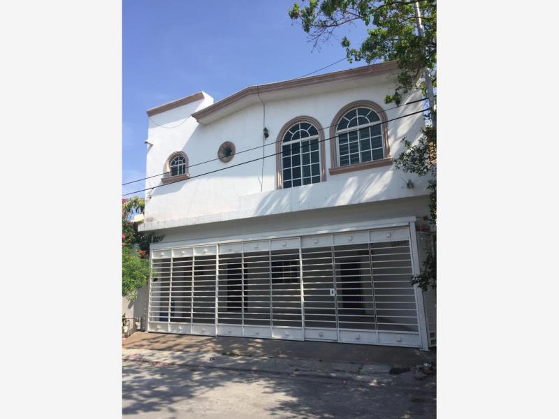 Casa en venta en Valle del Contry, Guadalupe — foto 1 de 26