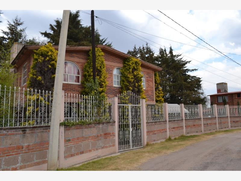 Casa en venta en San Miguel Zinacantepec Centro, Zinacantepec — foto 1 de 7