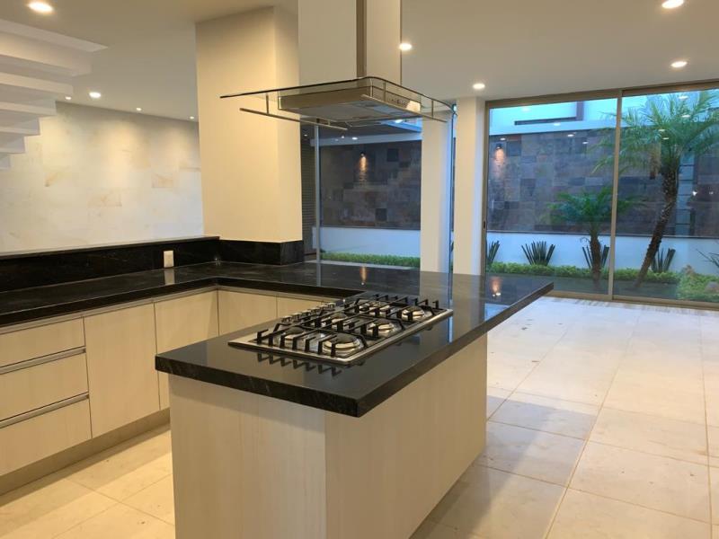 Casa en venta en Bosque Monarca, Morelia — foto 1 de 24