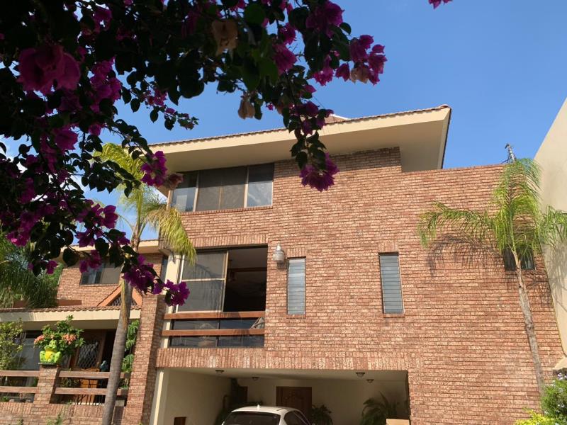 Casa en venta en Contry, Monterrey — foto 1 de 48