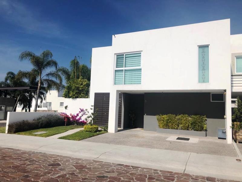 Casa en venta en Cañadas del Lago, Corregidora — foto 1 de 57