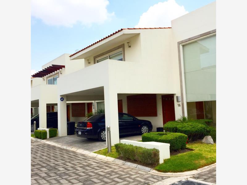 Casa en renta en Bosques de la Asunción, Metepec — foto 1 de 24