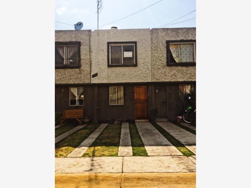 Casa en venta en Misiones de Santa Esperanza, Toluca — foto 1 de 11