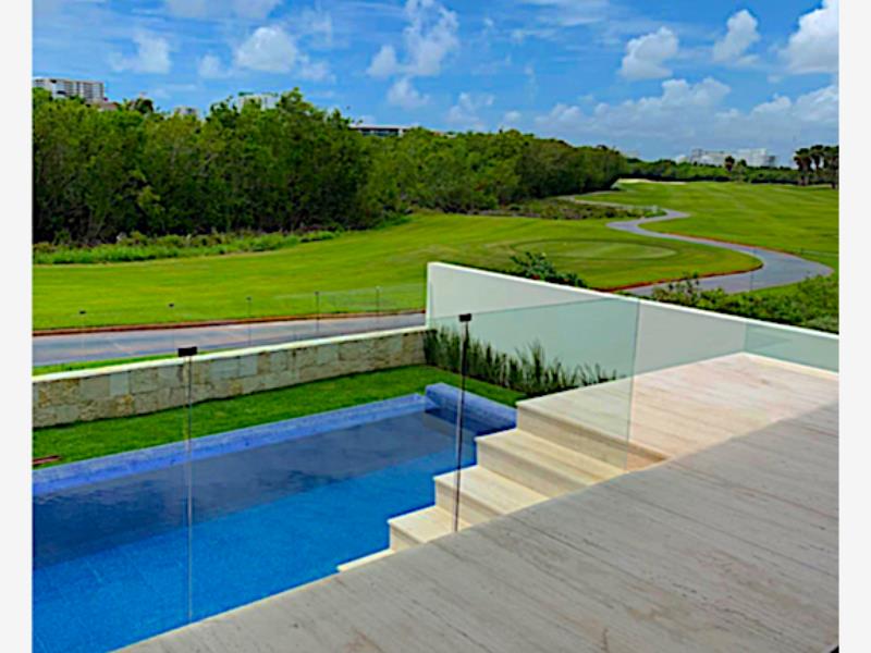Casa en venta en Cancún Centro, Benito Juárez — foto 1 de 33