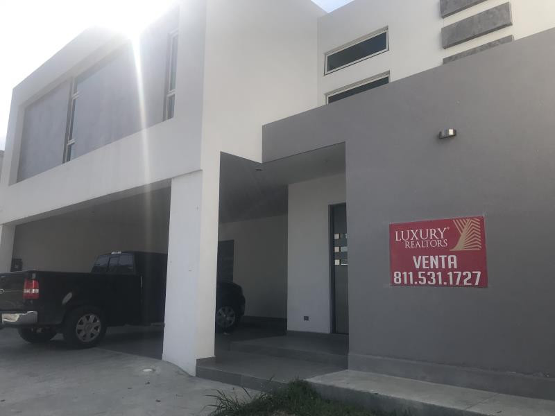 Casa en venta en Palmares Residencial, Monterrey — foto 1 de 12