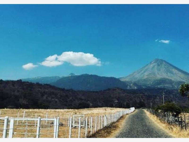 Terreno en venta en La Yerbabuena, Comala
