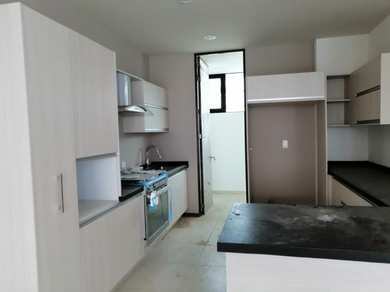 Casa en venta en Bosque Monarca, Morelia — foto 1 de 32