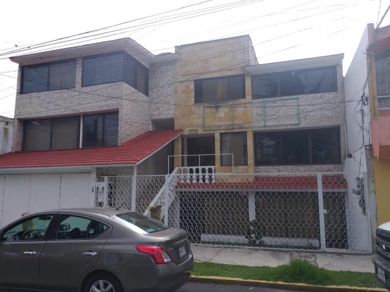 Casa en venta en Universidad, Toluca — foto 1 de 18