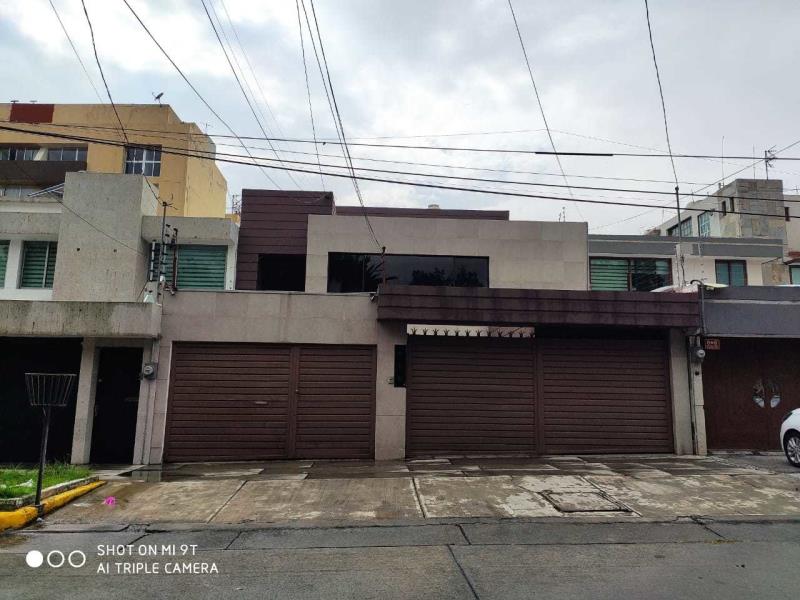 Casa en venta en Ciudad Satelite, Naucalpan de Juárez — foto 1 de 11