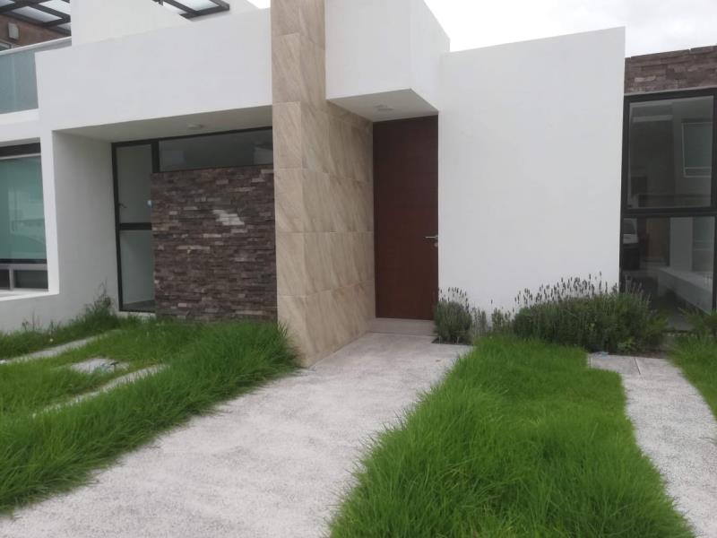 Casa en venta en Los Olvera, Corregidora — foto 1 de 17