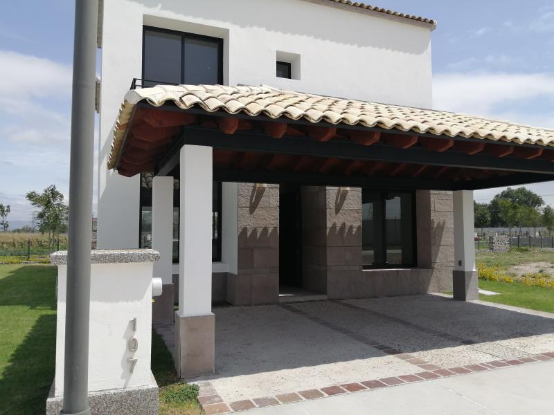 Casa en venta en Praderas de La Hacienda, Celaya — foto 1 de 16