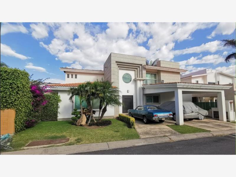 Casa en venta en Lomas de Cocoyoc, Atlatlahucan — foto 1 de 3