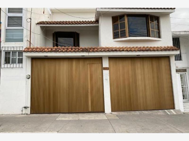 Casa en venta en Jardines del Moral, León — foto 1 de 3