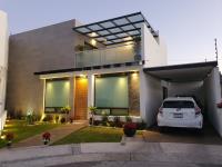 Casa en venta en Cañadas del Arroyo, Corregidora — foto 2 de 47