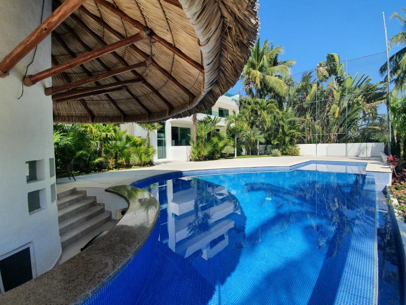 Departamento en venta en Playa Diamante, Acapulco de Juárez — foto 1 de 21