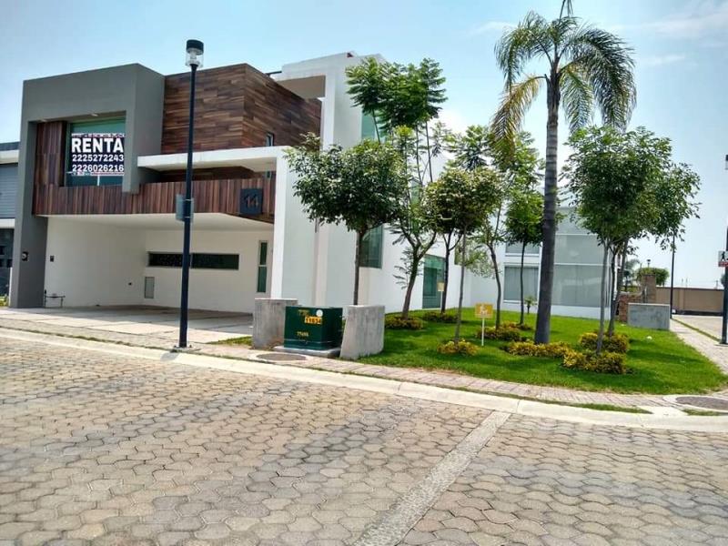 Casa en renta en Santa Clara Ocoyucan, Ocoyucan — foto 1 de 21