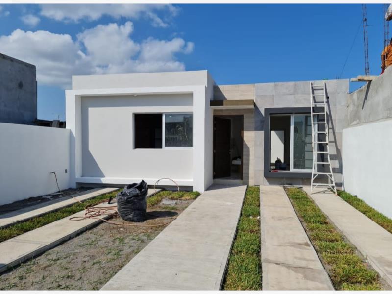 Casa en venta en Lomas de la Rioja, Alvarado