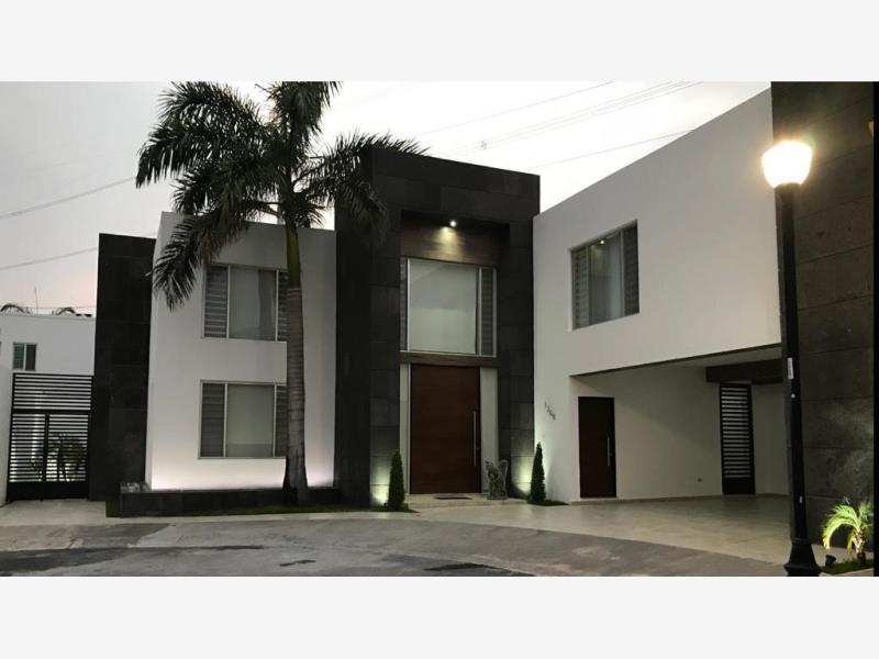 Casa en venta en CANTERÍAS, Monterrey — foto 1 de 19