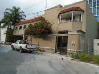 Casa en Fuentes del Valle, San Pedro Garza García, Nuevo León