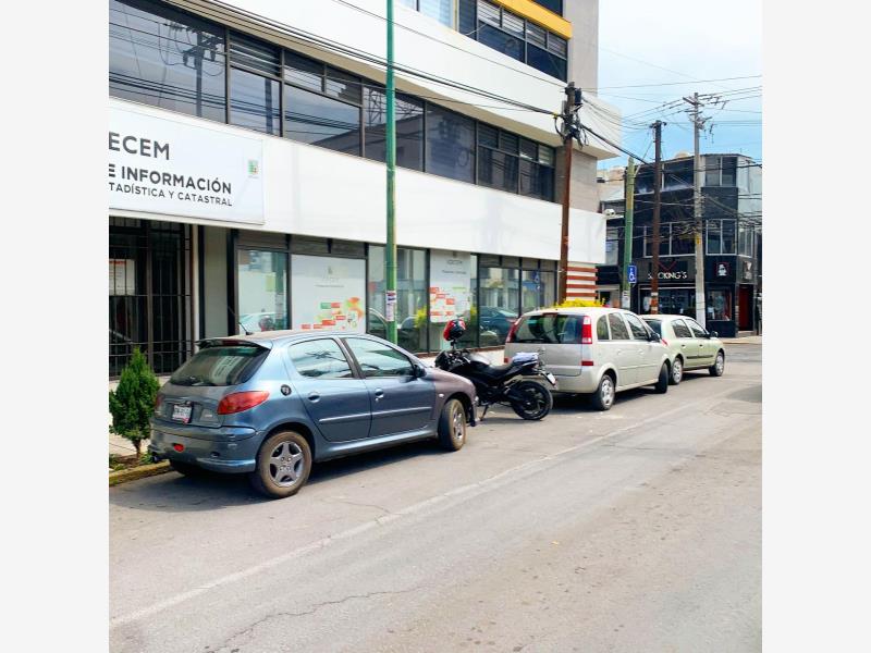 Edificio en renta en Francisco Murguía El Ranchito, Toluca — foto 1 de 17