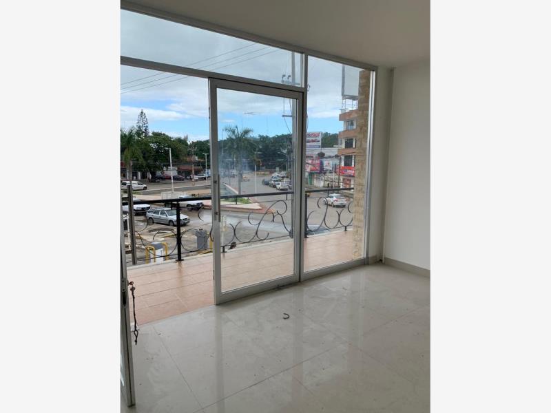 Oficina en renta en Atasta de Serra, Centro — foto 1 de 12