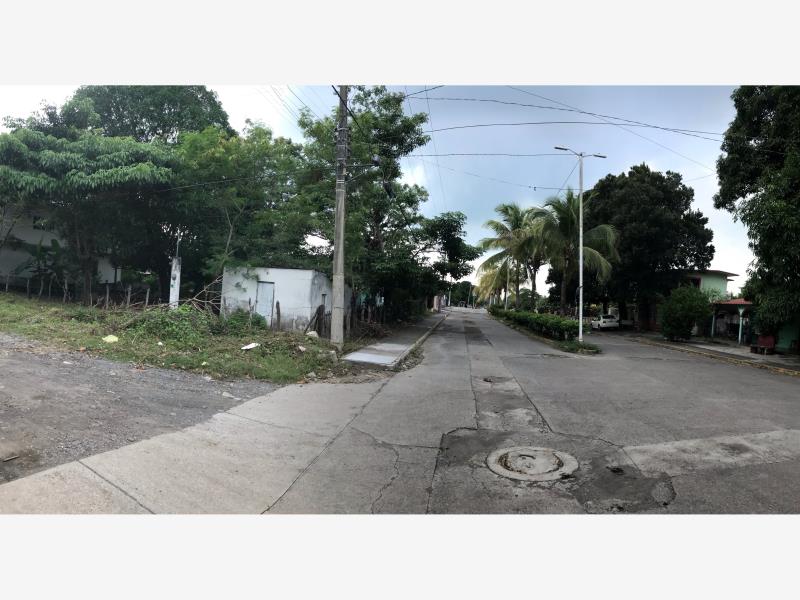 Terreno en venta en Manlio Fabio Altamirano, Manlio Fabio Altamirano — foto 1 de 12