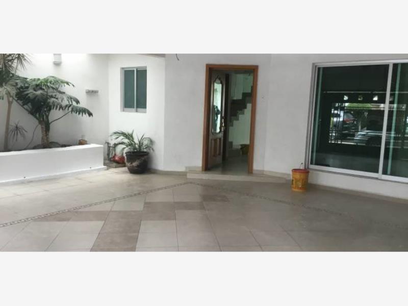 Casa en venta en Bugambilias, León