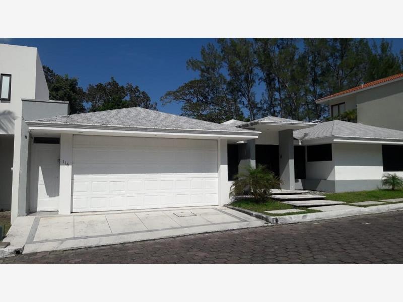 Casa en venta en Club de Golf Villa Rica, Alvarado — foto 1 de 15