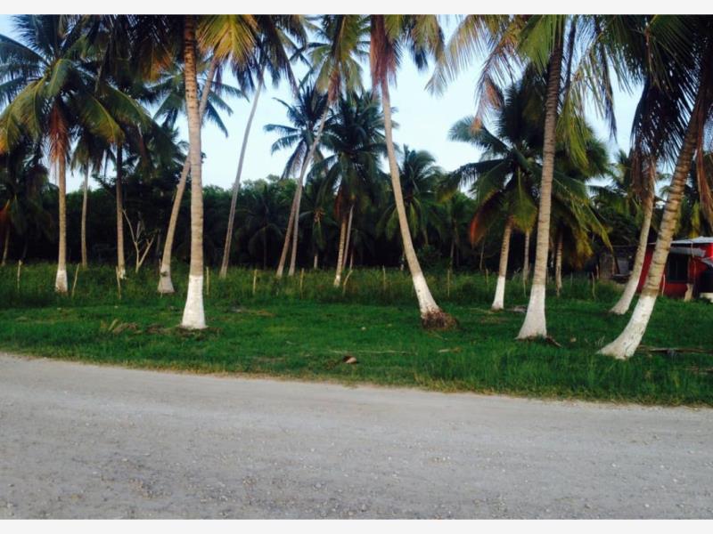 Terreno en venta en Carlos Rovirosa 2da Sección, Centla — foto 1 de 7