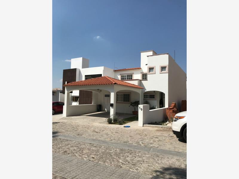 Casa en venta en Vista Real y Country Club, Corregidora — foto 1 de 5