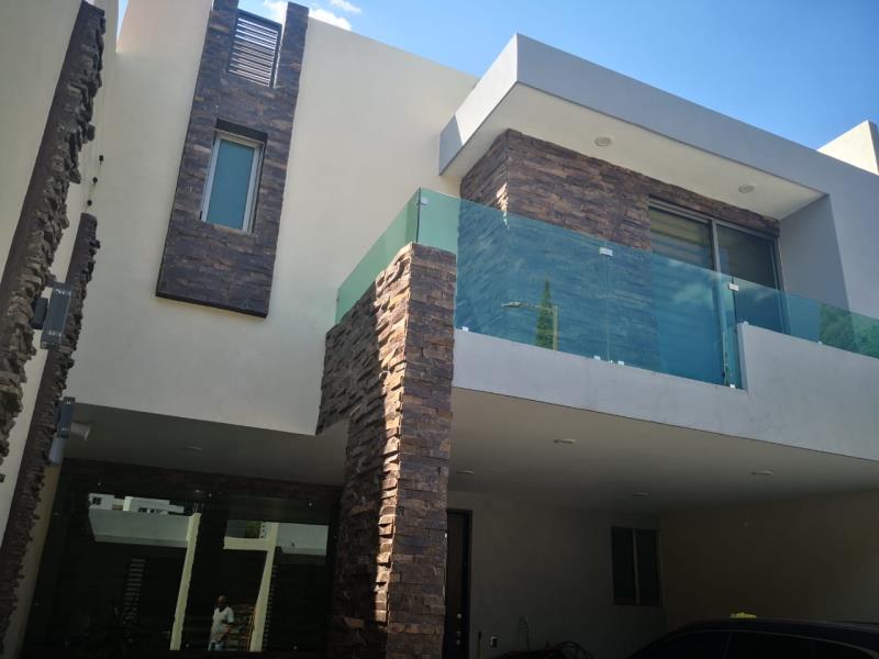 Casa en venta en Jardines de Torremolinos, Morelia — foto 1 de 19