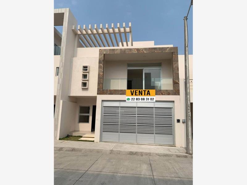 Casa en venta en Graciano Sánchez Romo, Boca del Río — foto 1 de 17