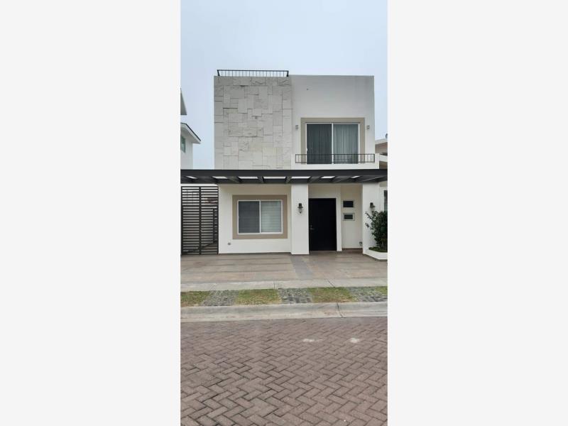 Casa en venta en San Antonio de Ayala, Irapuato — foto 1 de 18