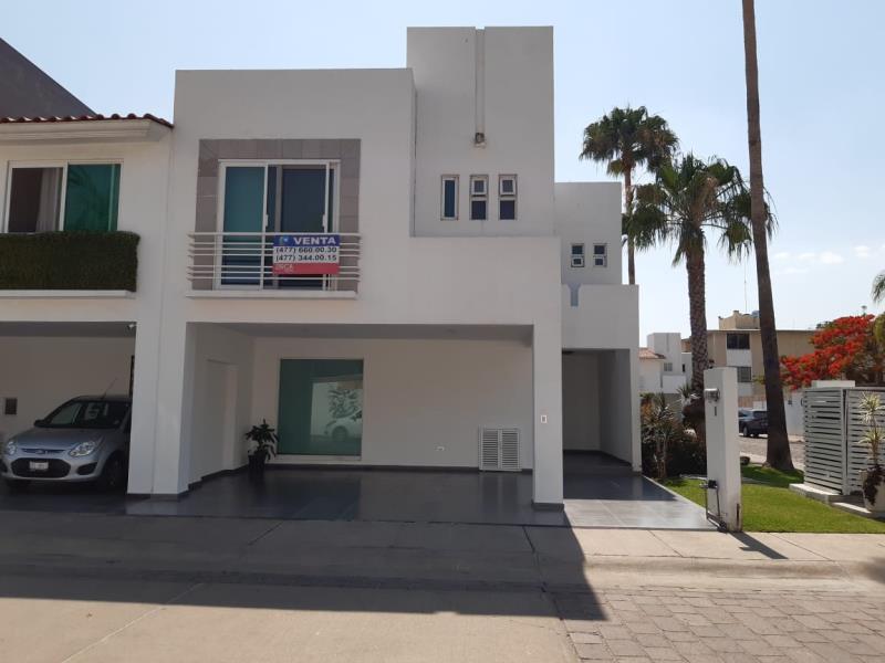Casa en venta en Estancia las Palmas, Irapuato — foto 1 de 22