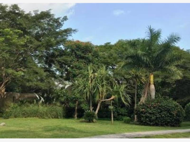 Terreno en venta en Las Parotas, Villa de Álvarez