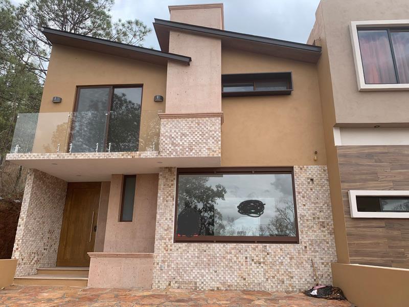 Casa en venta en Bosque Monarca, Morelia — foto 1 de 17