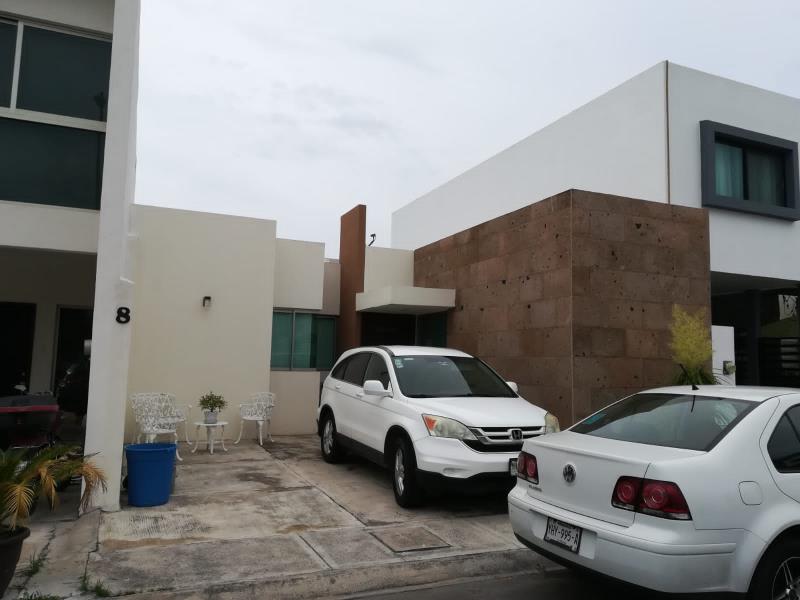 Casa en venta en Lomas de la Rioja, Alvarado — foto 1 de 14