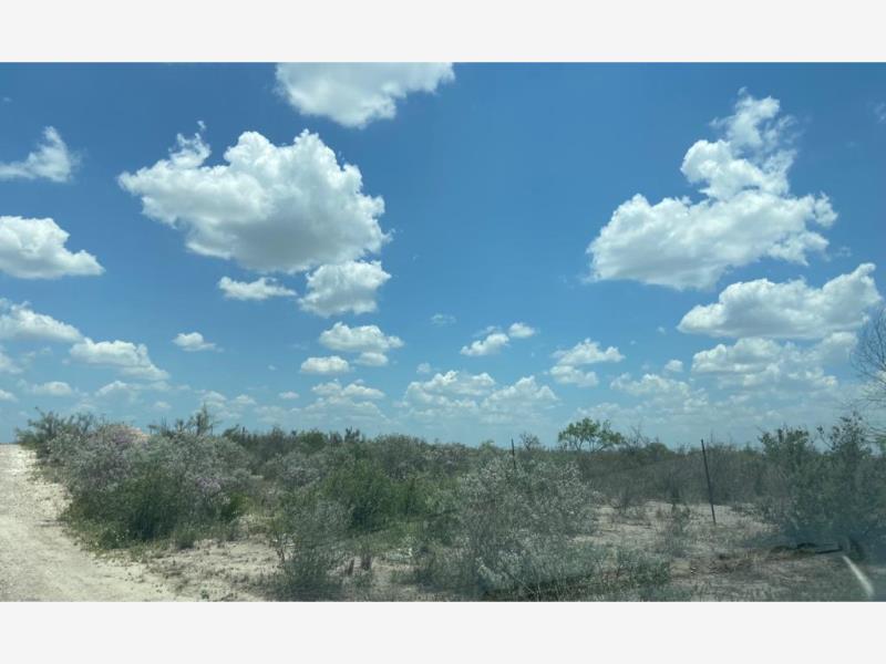 Terreno en venta en Nava Centro, Nava — foto 1 de 5