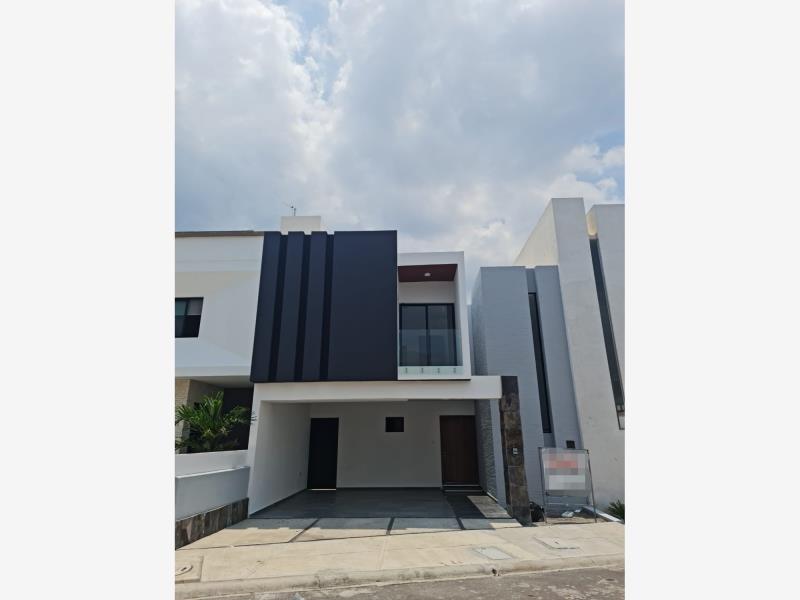 Casa en venta en Lomas de la Rioja, Alvarado — foto 1 de 16