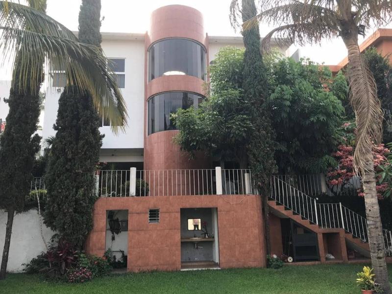 Casa en venta en Palmira Tinguindin, Cuernavaca — foto 1 de 24