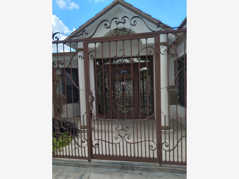 Consultorio en renta en Residencial San Patricio, Saltillo — foto 1 de 4